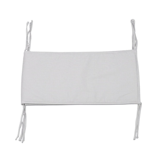 Protetor de Grades Little Bloom Pasito a Pasito para berço 120x60 cm em algodão com malha 3D respirável, proporcionando maior segurança e conforto durante o sono do bebé. Vichy Grey