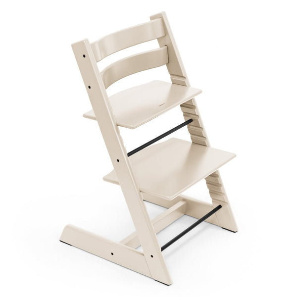 Cadeira Tripp Trapp® com Baby Set² e Tabuleiro Stokke®, cadeira evolutiva em madeira com assento ajustável, ideal para acompanhar o crescimento da criança. Vanilla white