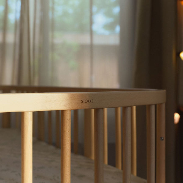 Berço Stokke® Nighti™ Mini em madeira de faia para recém-nascido cor natural