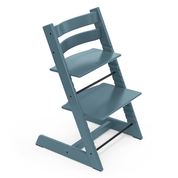Cadeira evolutiva Stokke Tripp Trapp com Baby Set² para bebé e criança na cor fjord blue