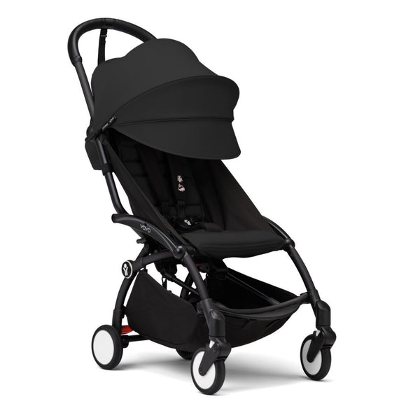 Carrinho Stokke YOYO³ compacto e ultraleve ideal para viagens e cabine de avião estrutura preta cor preto