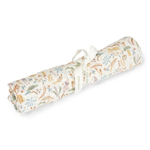 Swaddle Little Dutch 120 × 120 cm em musselina de 100% algodão orgânico, disponível nos designs Safari Wonders.