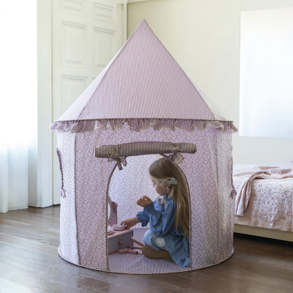 Tenda de Brincar Pasito a Pasito Cherry em forma de casinha, com estrutura desmontável e interior espaçoso de 100 × 100 cm, para crianças a partir dos 3 anos.