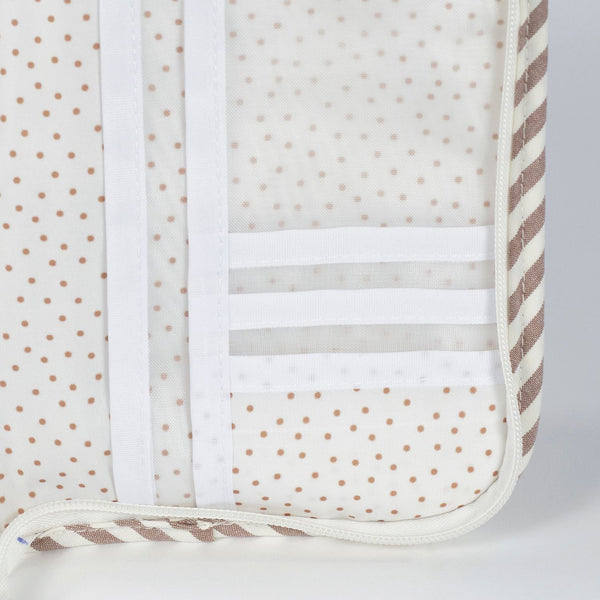 Porta documentos da walking mum modelo praline strips na cor moka - vermelho