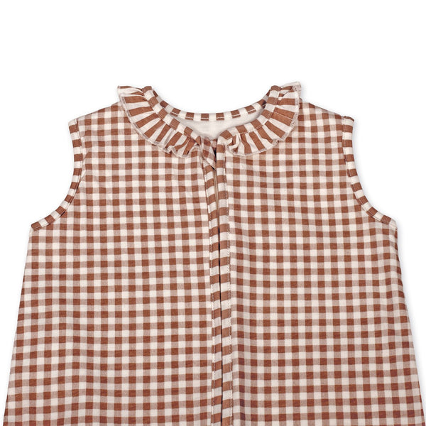 Saco de Dormir de Verão Praliné Walking Mum em 100% algodão TOG 0.5, ideal para proporcionar noites frescas, confortáveis e seguras ao bebé durante o verão. Vermelho.